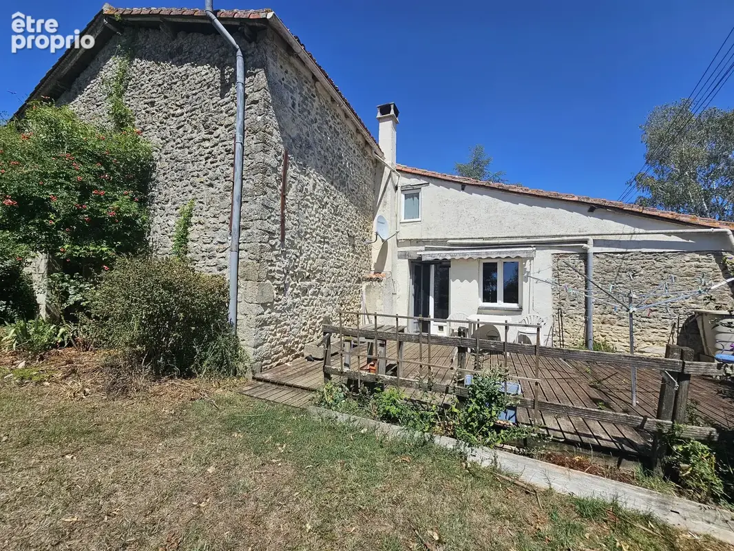 Maison individuelle de hameau avec grange attenante et excellent potentiel - photo 10