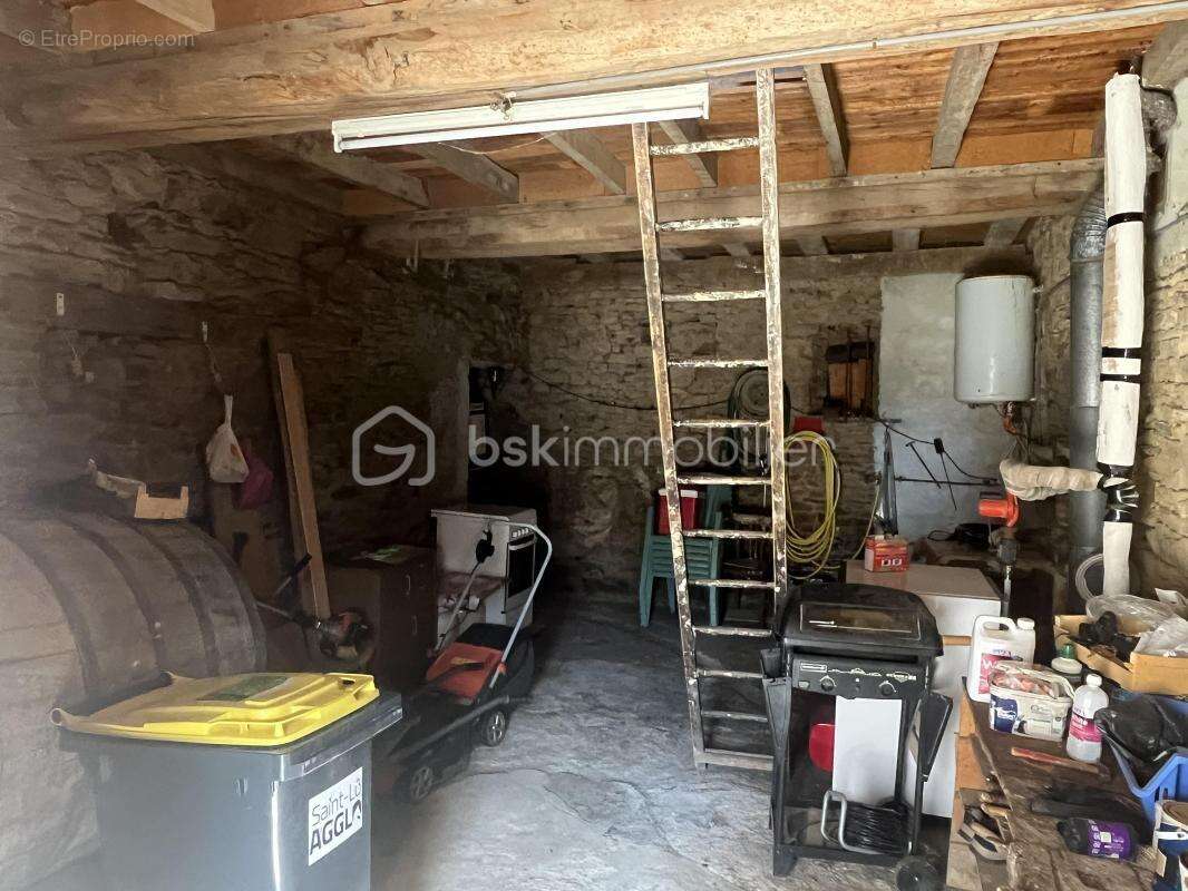 Maison à SAINT-SAMSON-DE-BONFOSSE