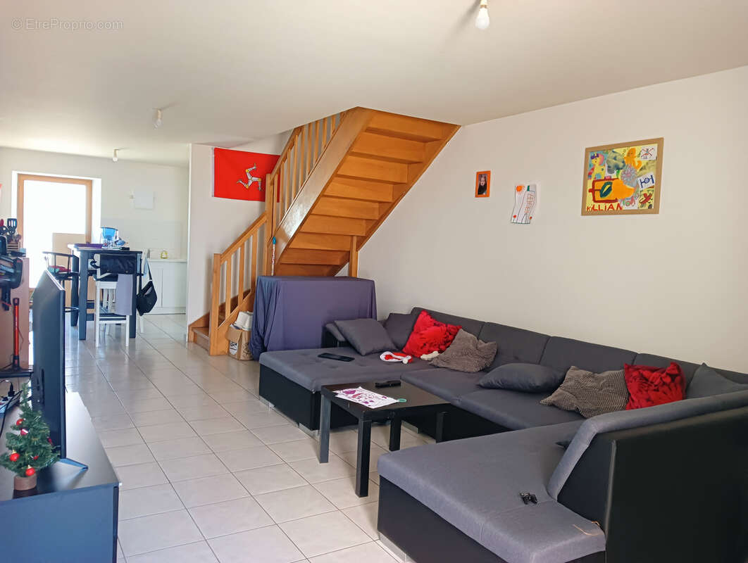 Appartement à FONTAINE-LES-LUXEUIL