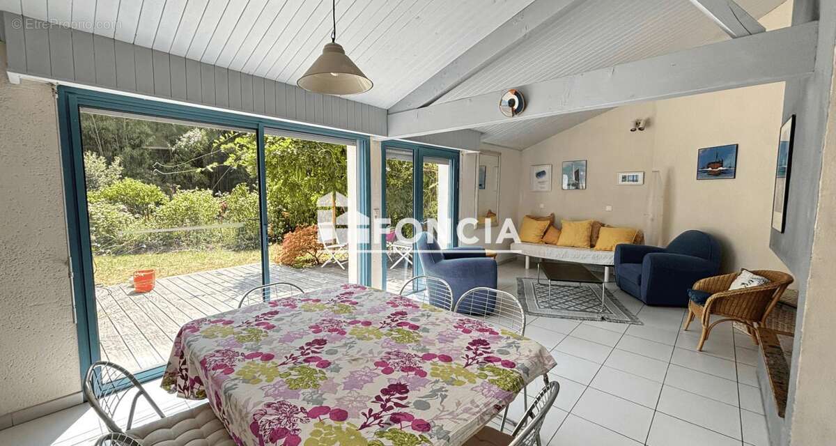 Entre Notre-Dame-de-Monts et La Barre-de-Monts – Maison d'architecte - photo 3