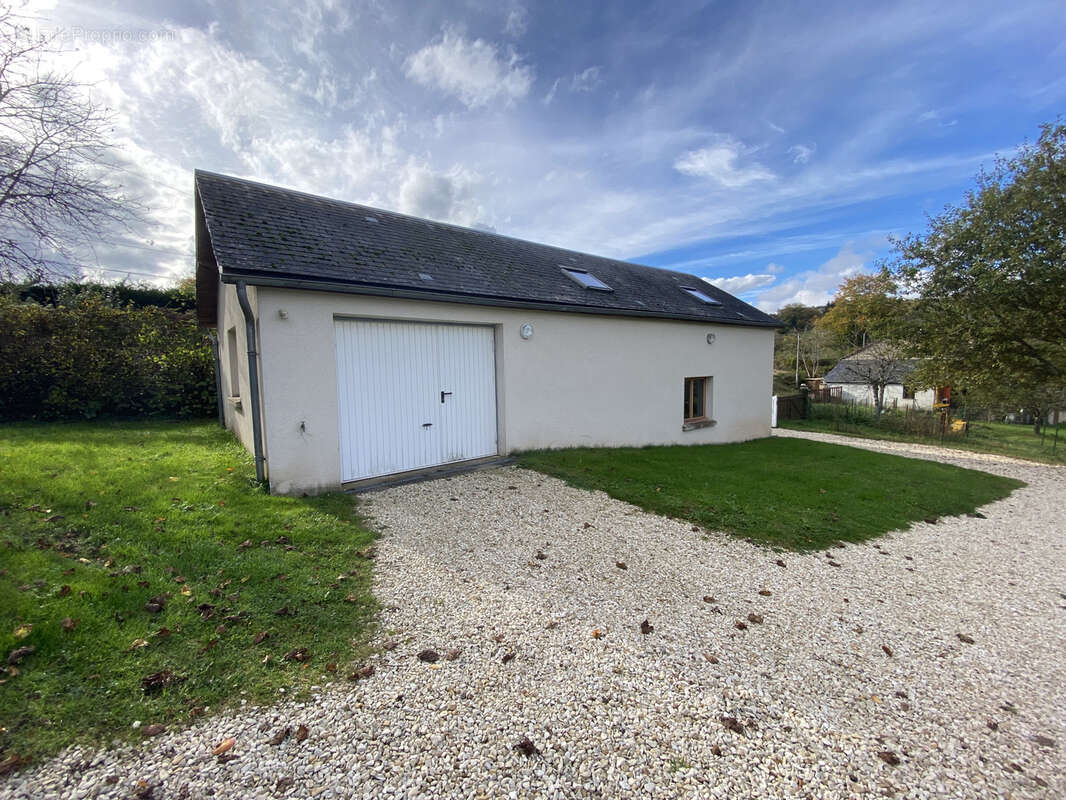 Maison à SAINT-MARTIN-DU-PUY
