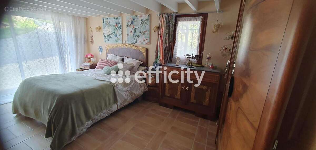Maison 111 m² à Veyras  - photo 10