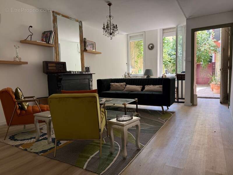Narbonne Cité : Maison de 1850 – 224 m², lumière et volumes rares - photo 3