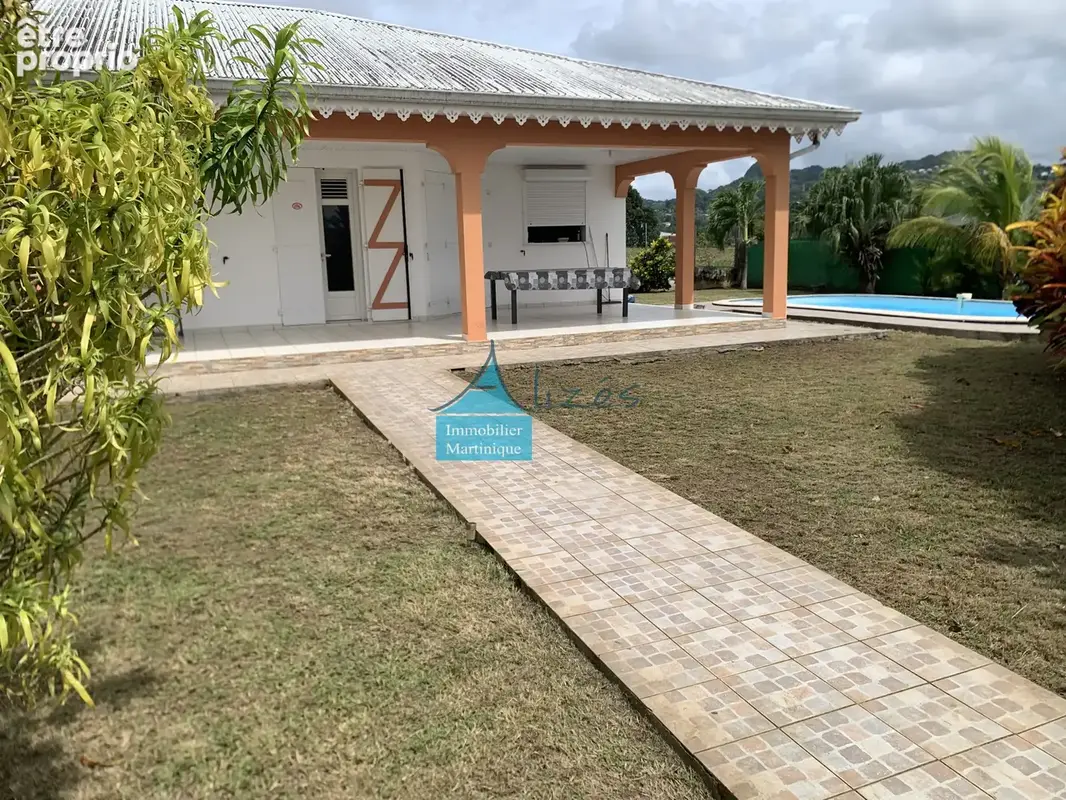 Villa t4 avec piscine - lotissement calme au lamentin - photo 9
