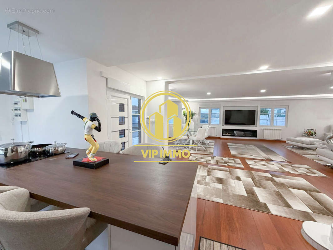 Maison à FACHES-THUMESNIL