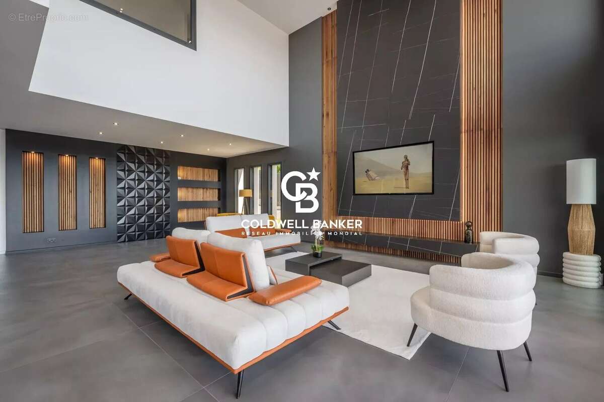 Maison à CRANVES-SALES