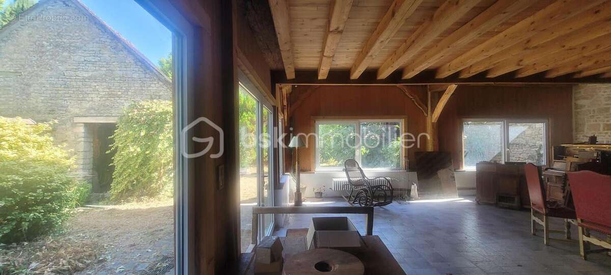 Maison en Pierre 175 m² / 6 Piéces  / 3 Chambres - photo 6