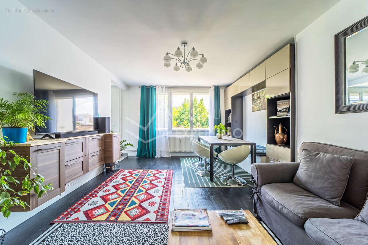 Appartement à ENGHIEN-LES-BAINS