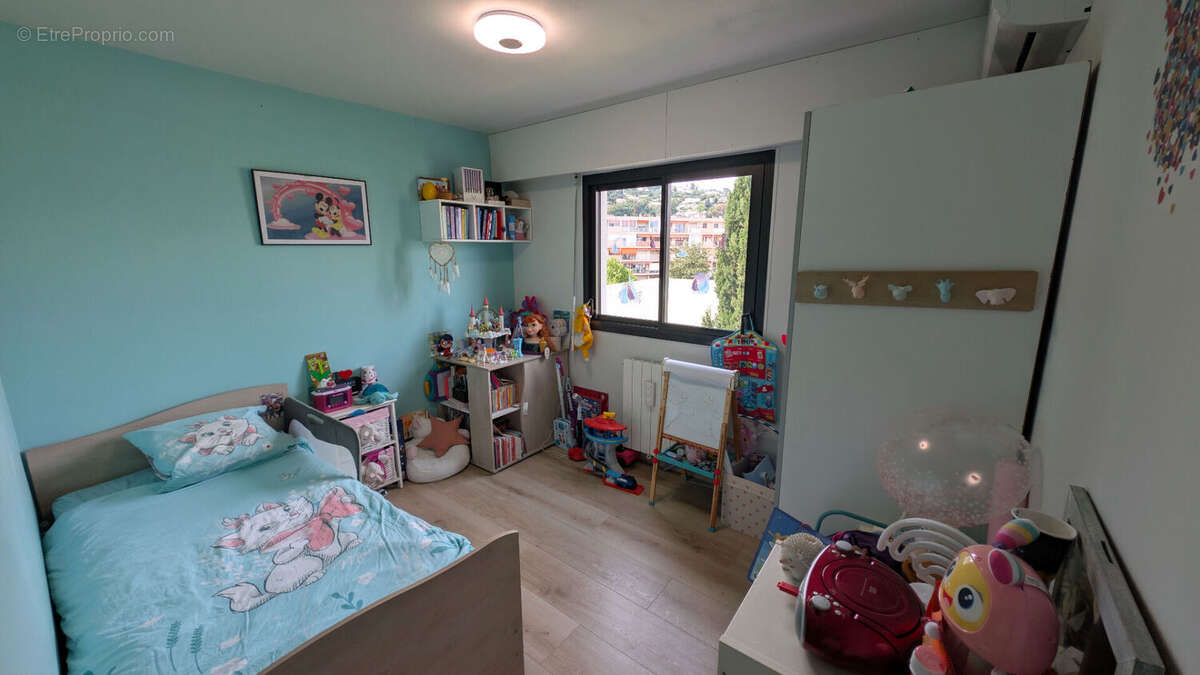 Appartement à MANDELIEU-LA-NAPOULE