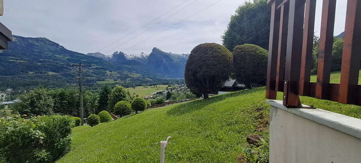 Appartement à MORILLON