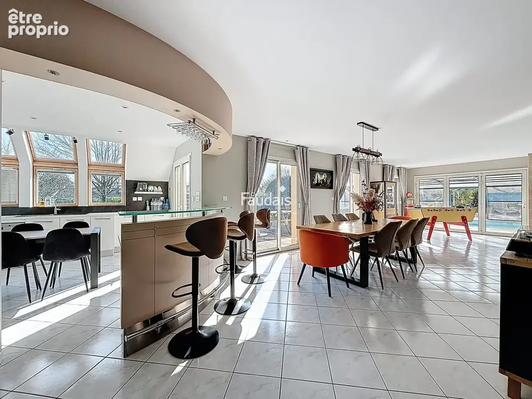 Maison 209 m² à Pont-Hebert  - photo 6