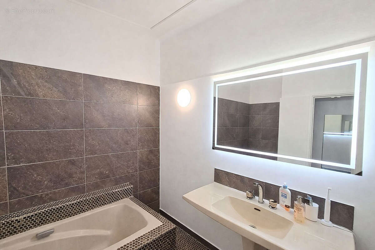 Appartement à CARCASSONNE