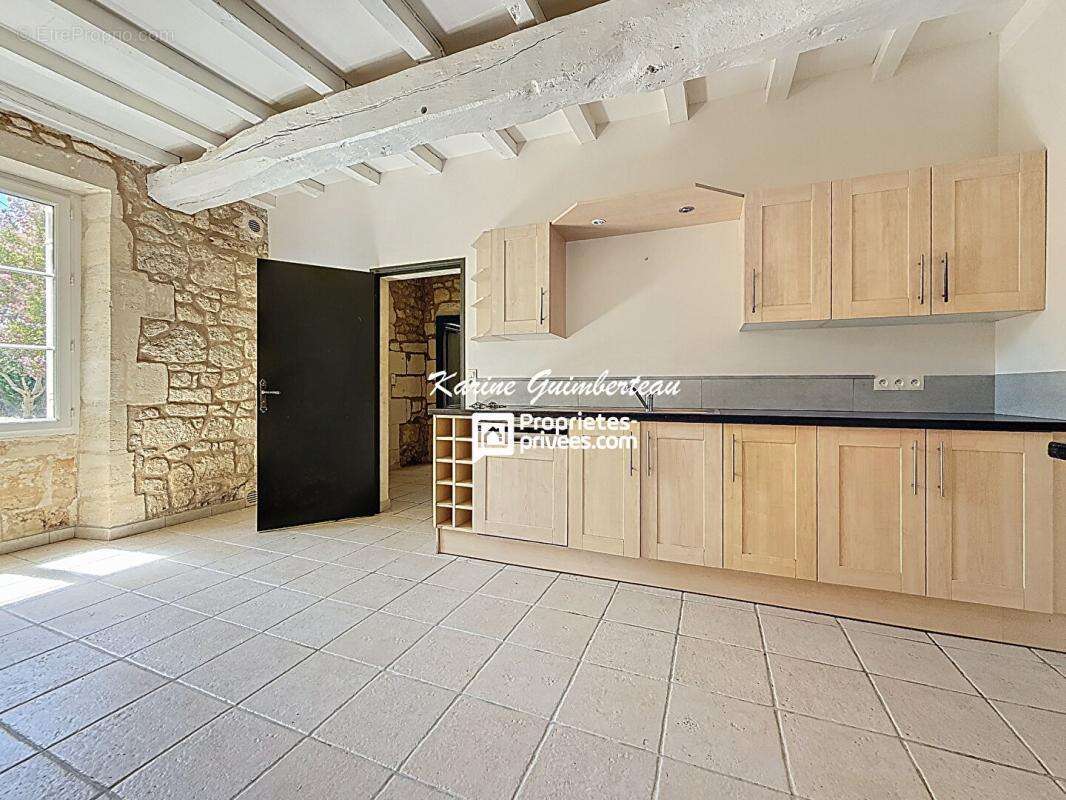 Maison en pierre Fronsadais 160 m2 + jardin + dépendance + garage - photo 6