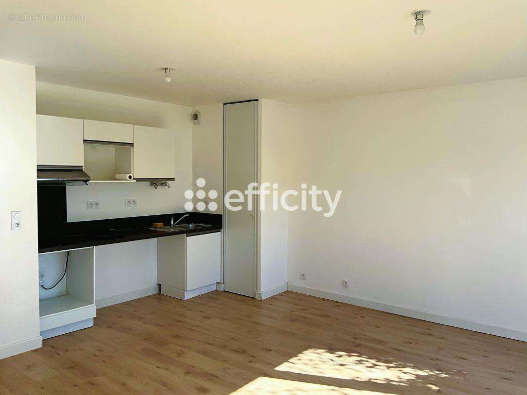 Appartement à VILLENAVE-D&#039;ORNON