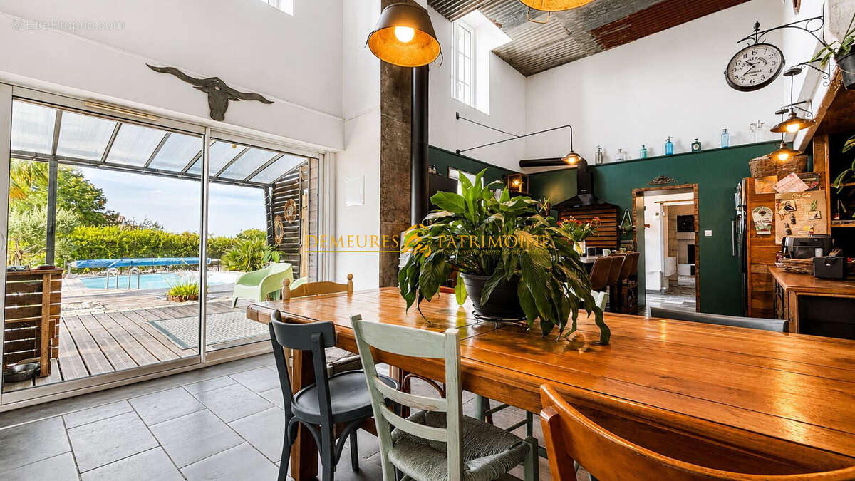 Maison 156 m² à Moulidars  - photo 2