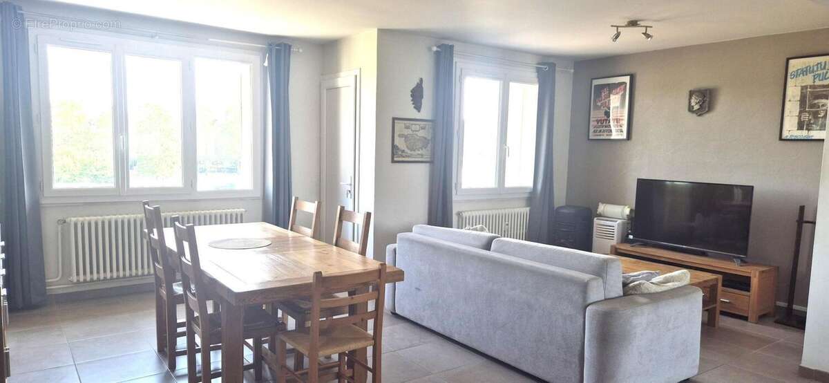 Appartement 87 m² à Bourg-En-Bresse  - photo 8