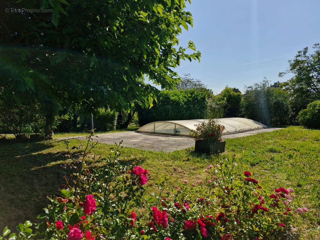 Maison à LAMOTHE-MONTRAVEL