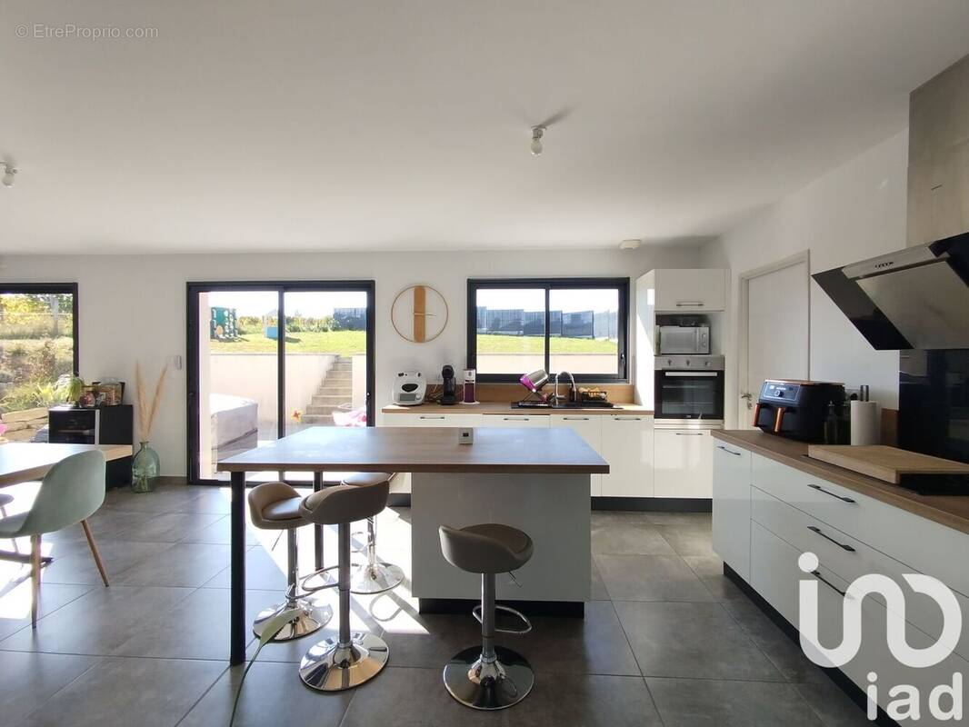 Photo 1 - Maison à CHINON