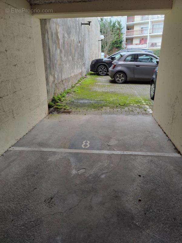 Parking à BORDEAUX