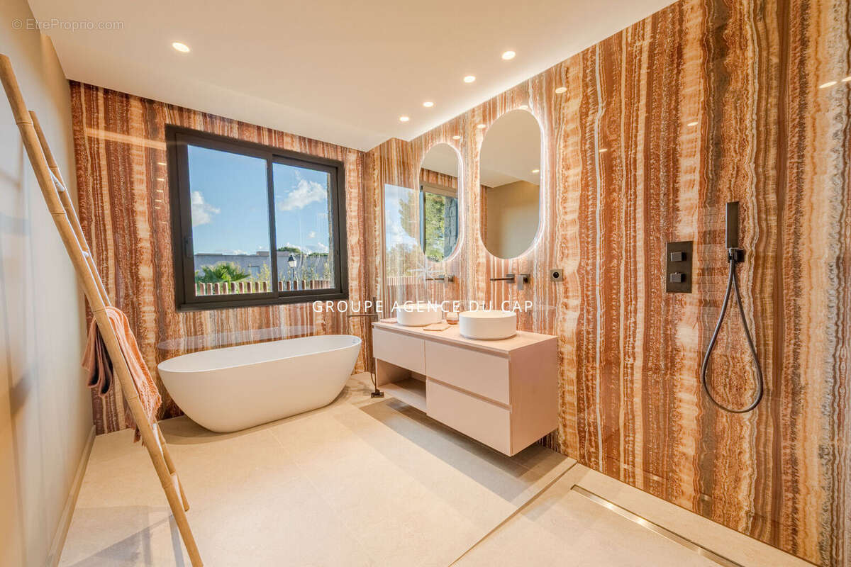 Maison à SAINT-RAPHAEL