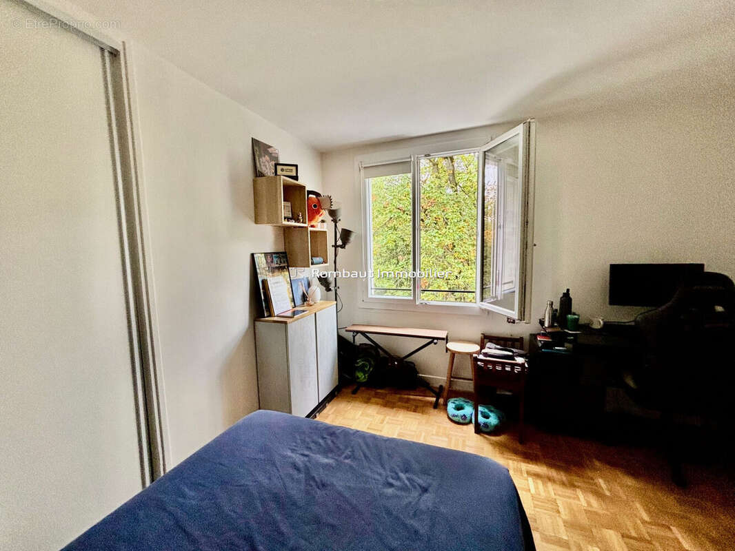 Appartement à LA CELLE-SAINT-CLOUD