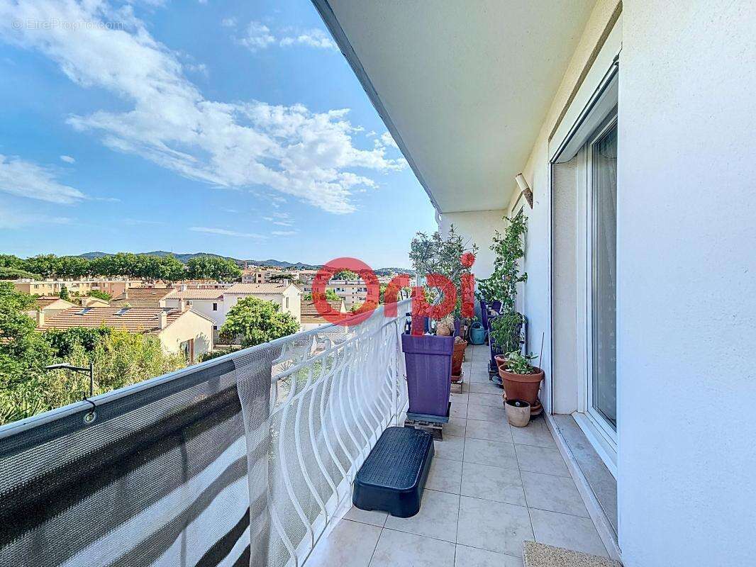 Appartement à SIX-FOURS-LES-PLAGES