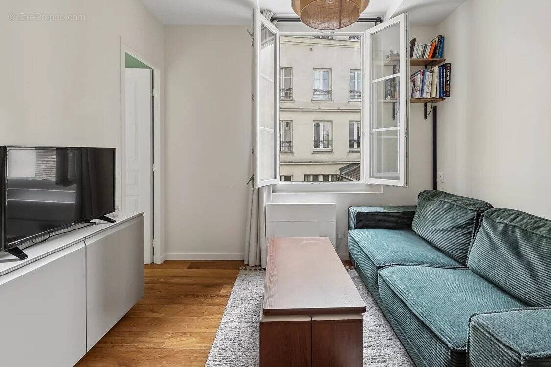 Appartement à PARIS-11E