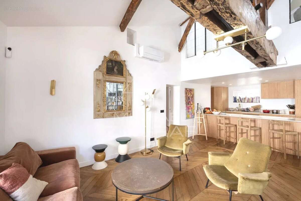 Appartement à PARIS-7E