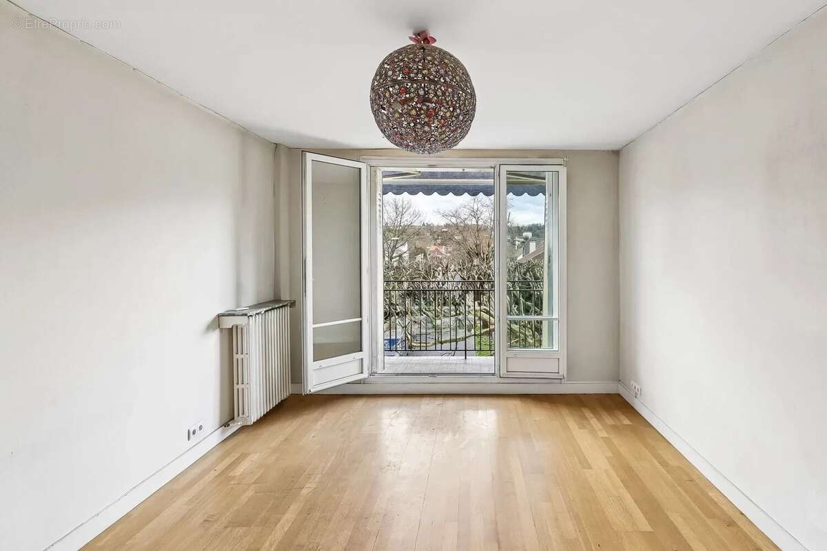 Appartement à SAINT-MAUR-DES-FOSSES