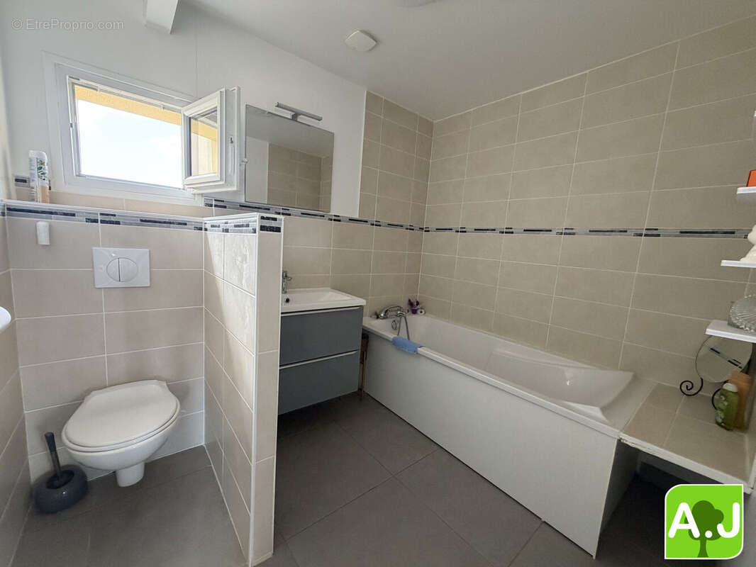 Maison 135 m² à Illiers-L'eveque  - photo 9