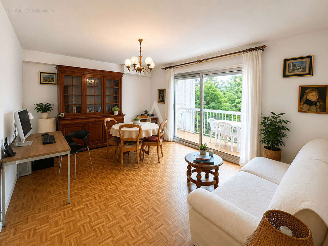 Appartement Marseille 2 pièces 51 m2 avec balcon côté jardin, dernier étage, cave et parking en supplément - photo 6