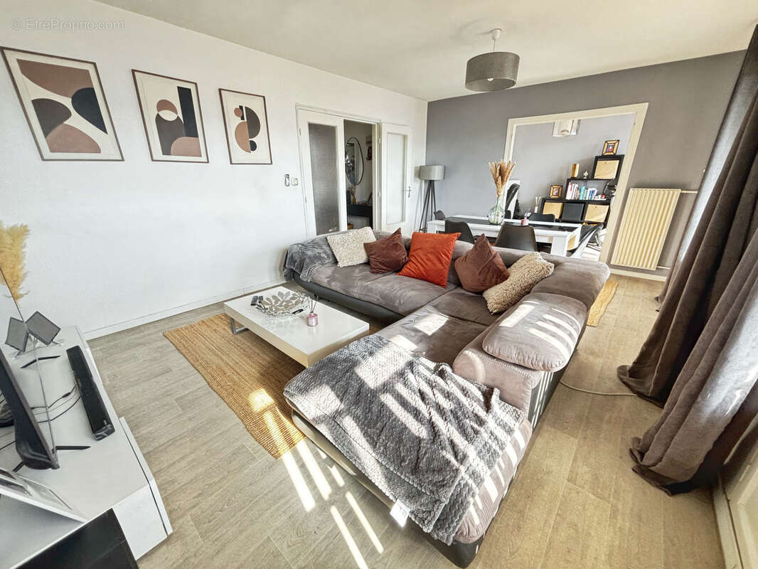 Appartement à VENISSIEUX