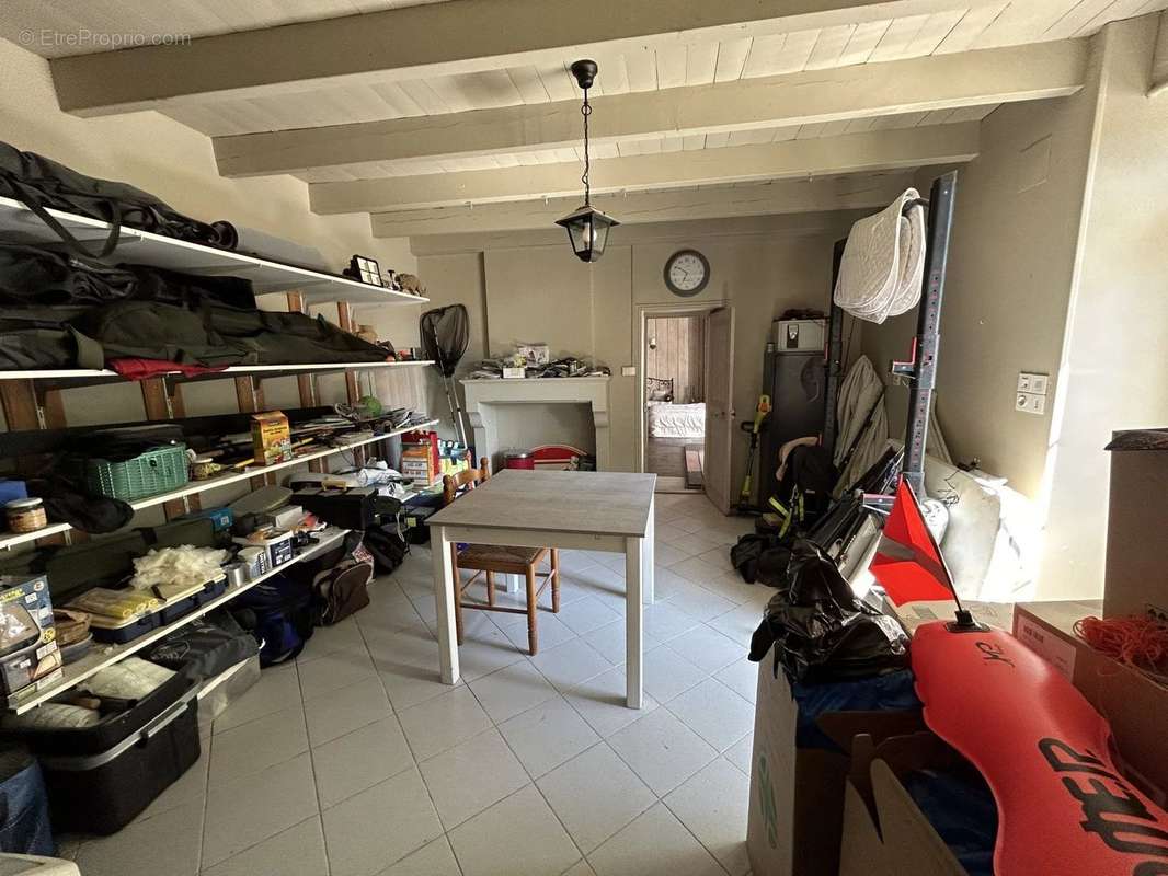 Maison à VILLENEUVE-LA-COMTESSE