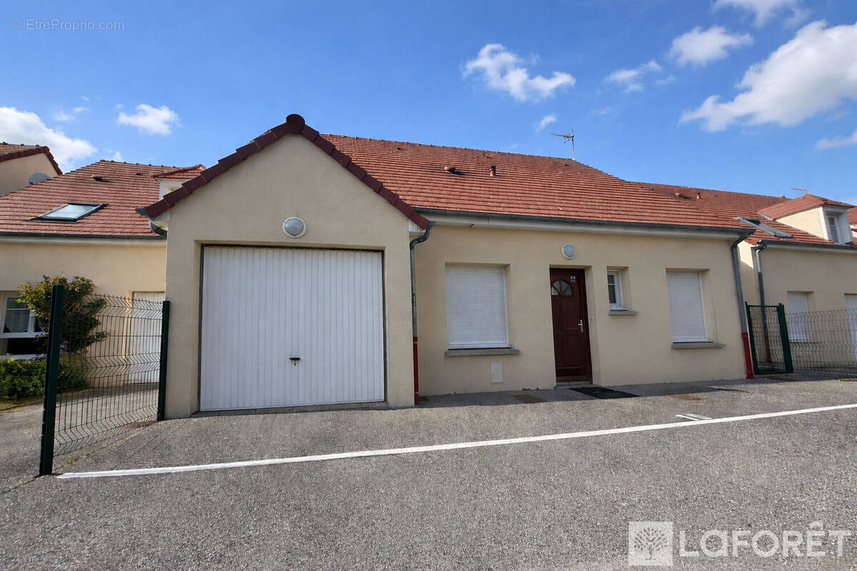Maison à L'AIGLE