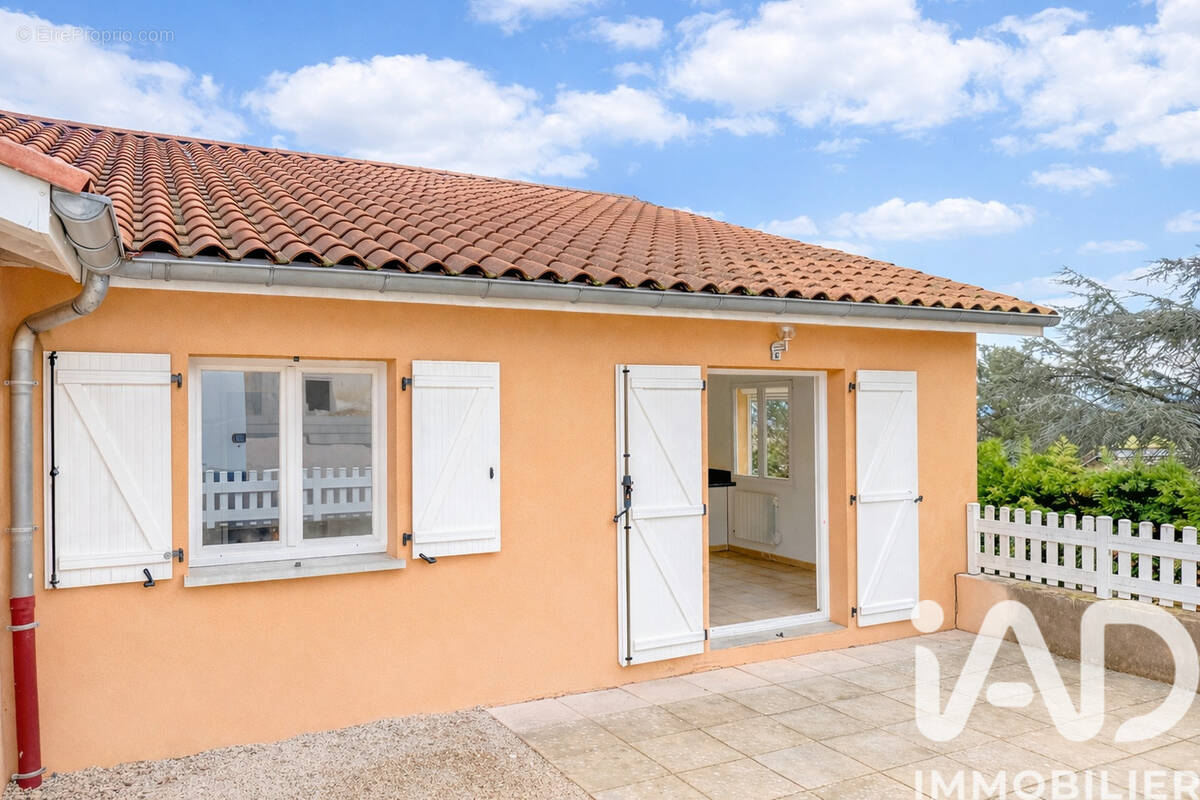 Photo 1 - Appartement à SAINT-GENIS-LAVAL
