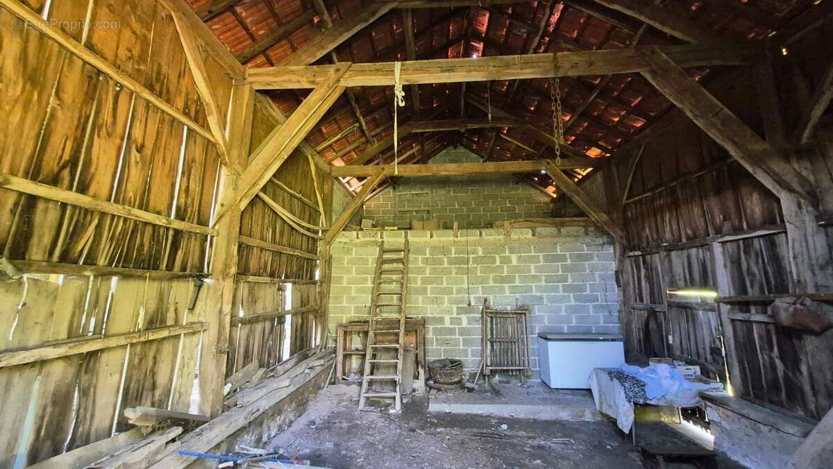 Maison à SAINTE-ALVERE