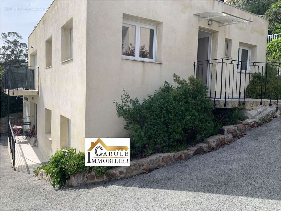 Maison à MANDELIEU-LA-NAPOULE