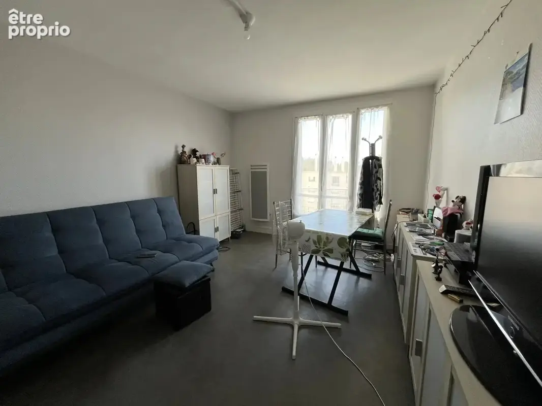 BOURG-LES-VALENCE – Appartement T3 loué avec balcon, cave et parking collectif fermé - photo 4