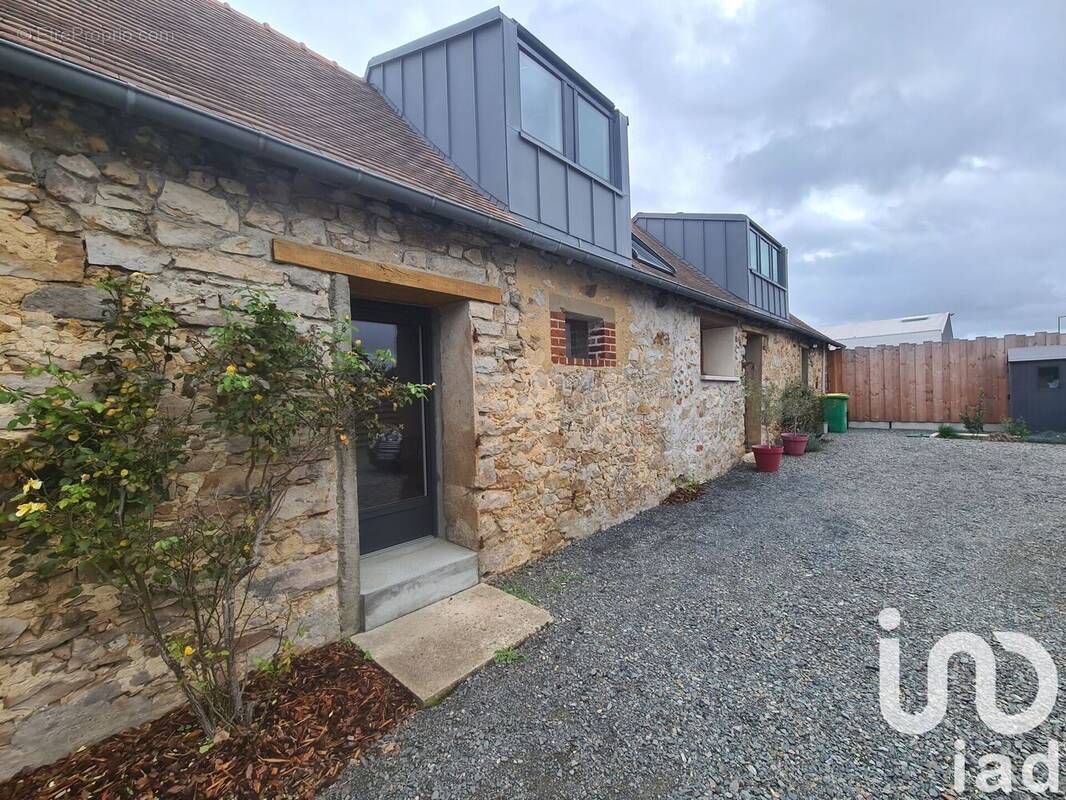 Photo 1 - Maison à SARGE-LES-LE-MANS