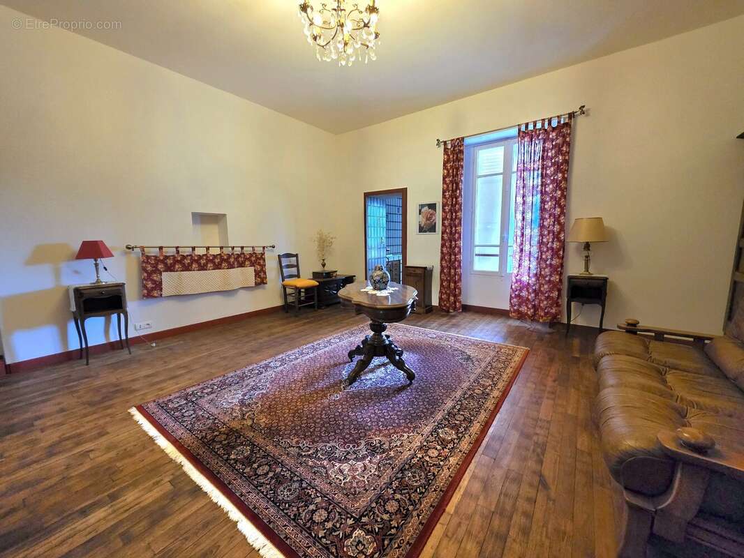 Maison à MONPAZIER