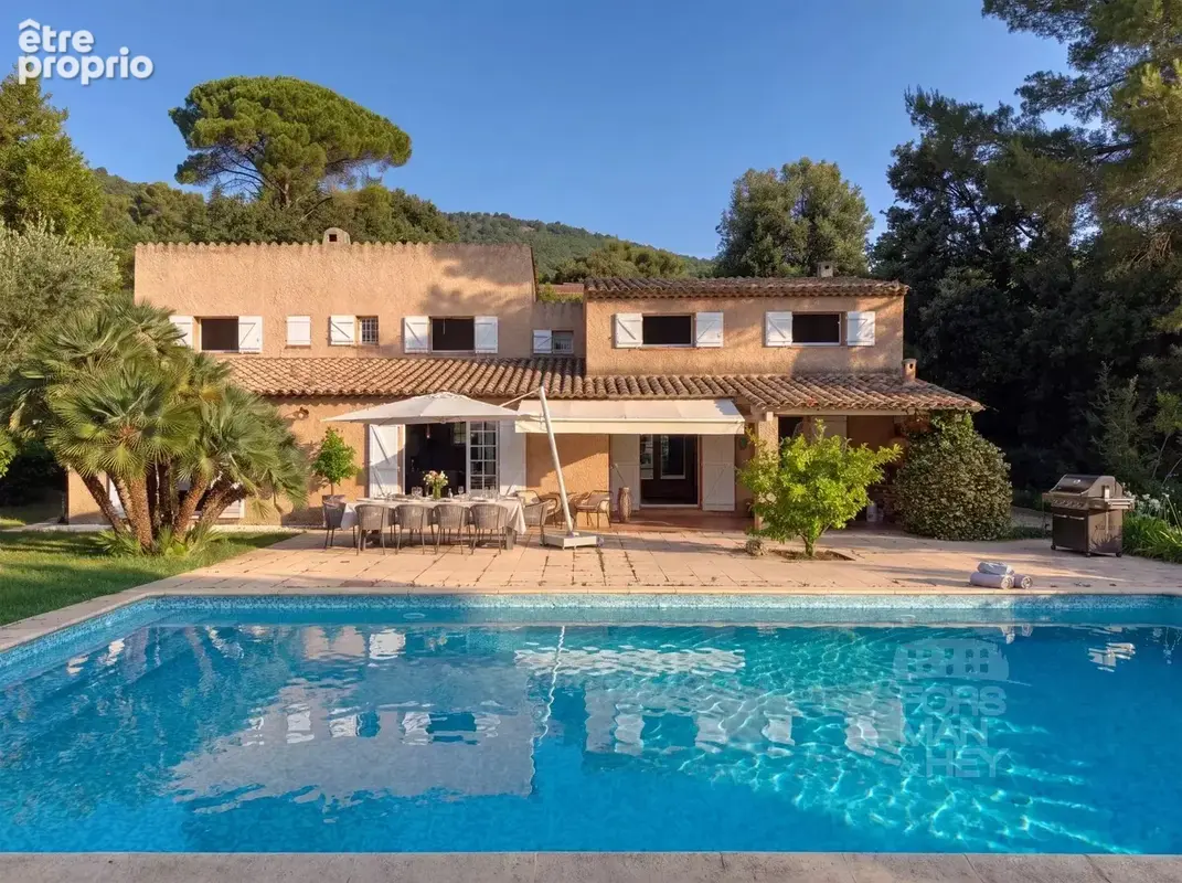 Grasse : Villa provençale de standing avec vue panoramique sur la Méditerranée - photo 2