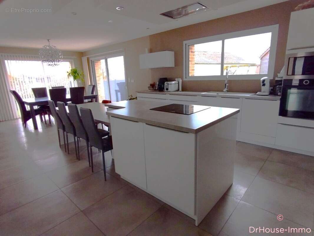 Maison à ROQUETOIRE