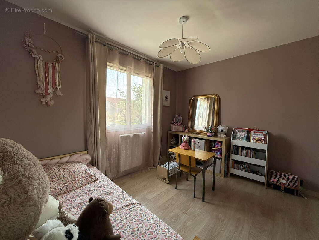En exclusivité ! Maison T4 de plain pied avec garage et jardin ! - photo 11
