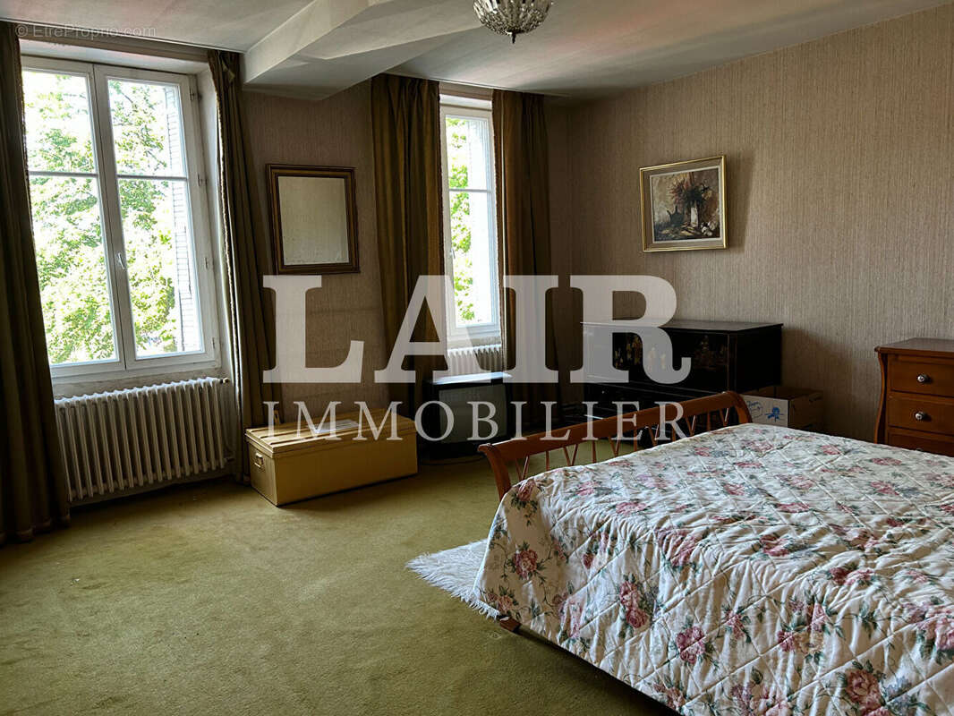Maison bourgeoise  en centre ville d'Argentan ref T14654 - photo 11