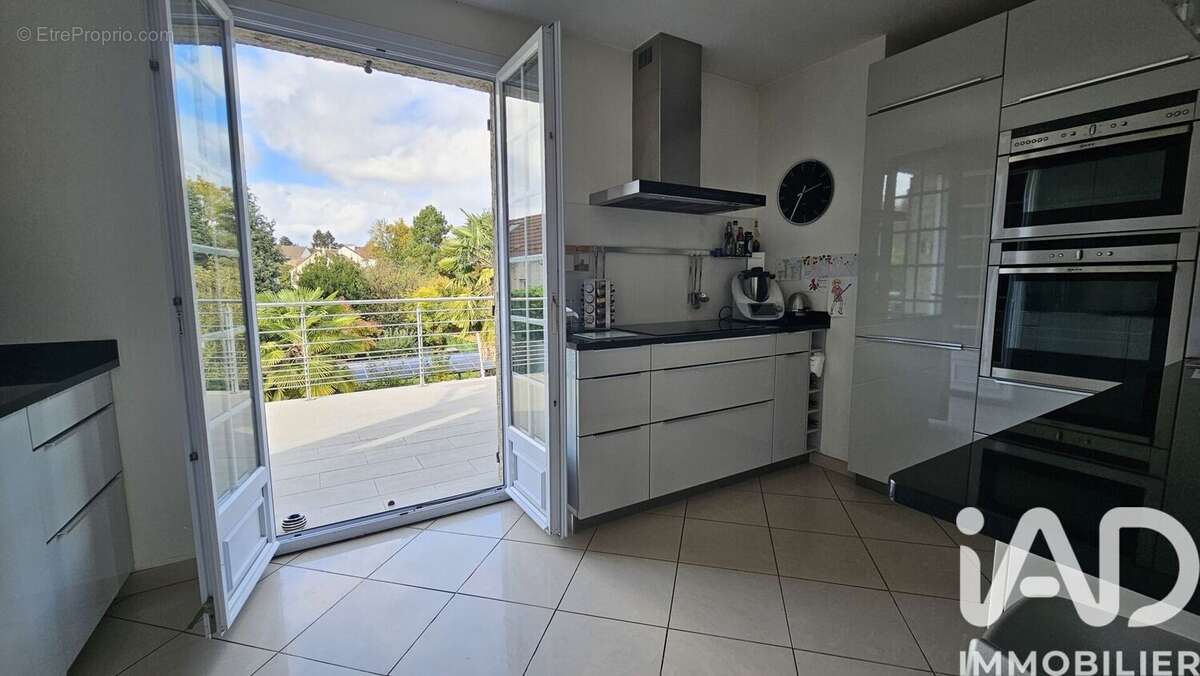 Maison 150 m² à Morainvilliers  - photo 9