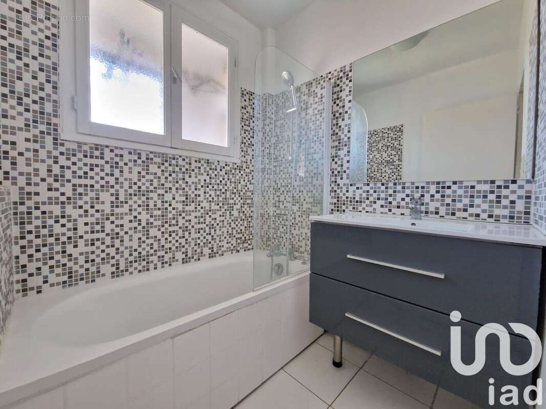 Appartement 56 m² à Les Clayes-Sous-Bois  - photo 6