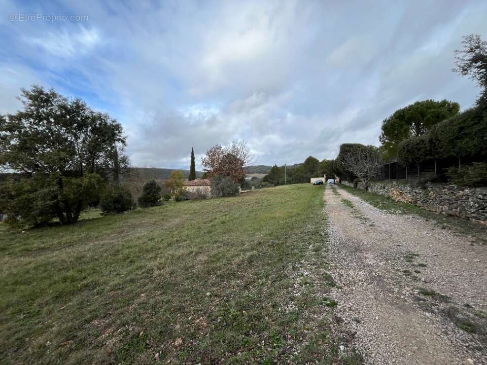 Terrain à BRUE-AURIAC