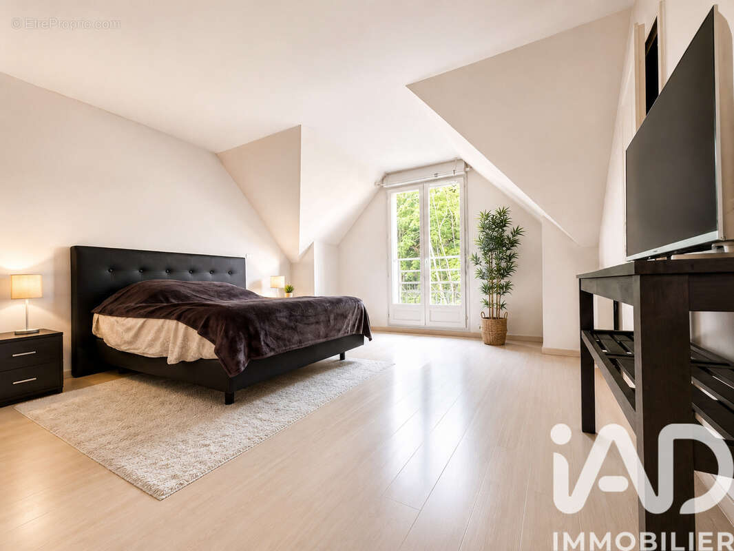 Maison 241 m² à Vauhallan  - photo 3