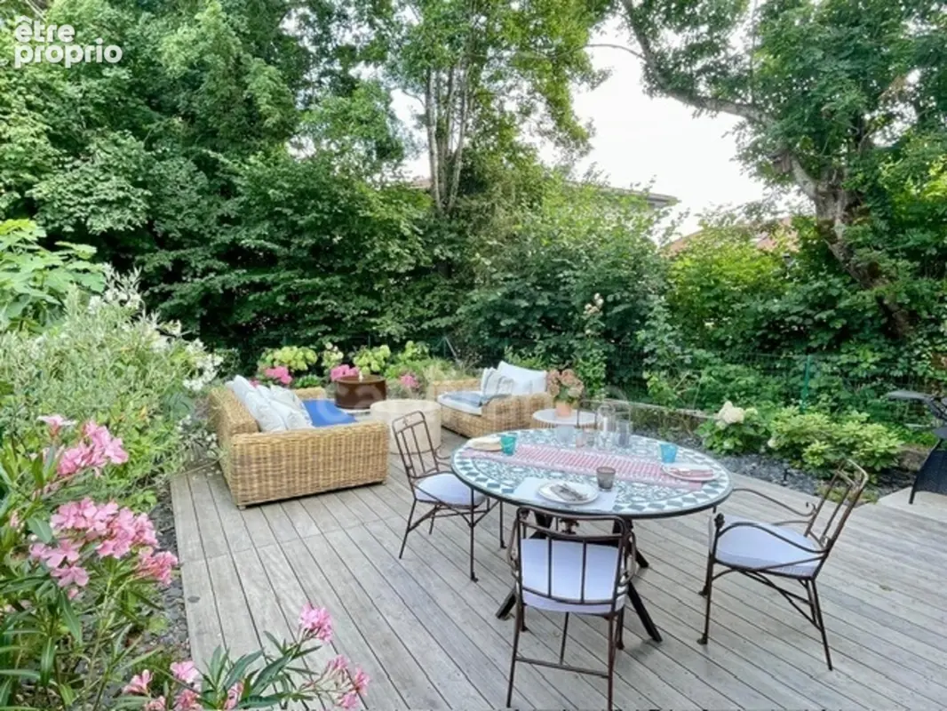PRÉVESSIN-MOËNS – Ancienne forge du XIXᵉ transformée en loft – 187 m² – 3 chambres – Jardin - photo 21