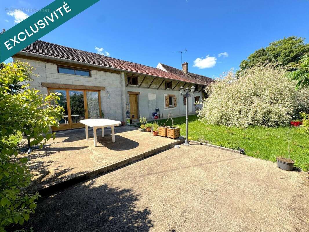 Photo 3 - Maison à COUSANCE
